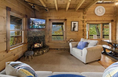 Deep Gap Cabin | 157 m² Cabin ∙ 2 bedrooms ∙ 10 guests