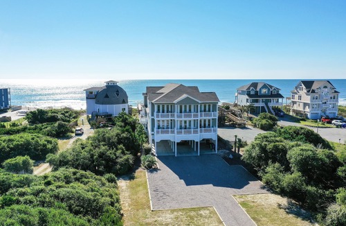 Sneads Ferry House | 16 BRs/Pool/Elevator/Tiki Bar/Sleeps up to 60-Southern Grace on Topsail Island