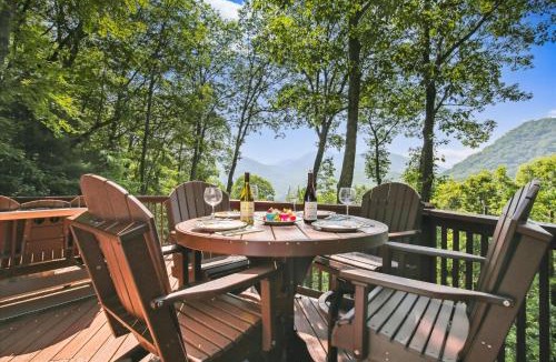Asheville House | 16 Mi To Dt, Hot Tub, Fire Pit, Fp, Secluded