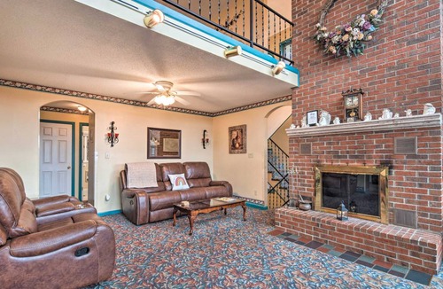 Burnsville House | 167 m² House ∙ 4 bedrooms ∙ 10 guests