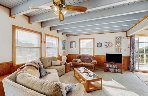Waves House | 167 m² House ∙ 4 bedrooms ∙ 8 guests