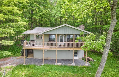 Wolf Laurel House | 168 m² House ∙ 3 bedrooms ∙ 10 guests