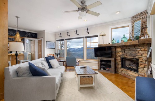 Skyland House | 168 m² House ∙ 3 bedrooms ∙ 6 guests