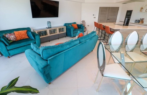 Newquay City Centre Apartment | 17 Cliff Edge Newquay Cornwall