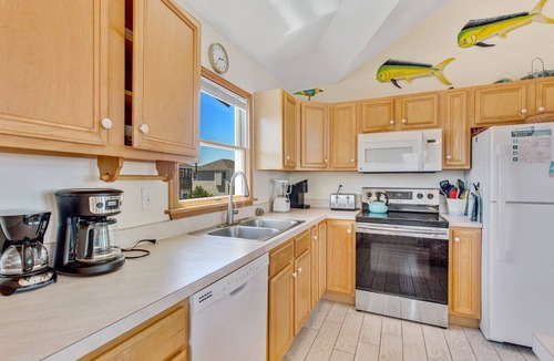 Colington House | 1700 Carolina Delight *3 Min Walk to Beach
