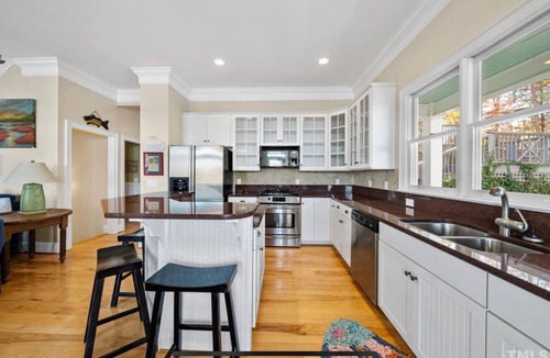 Leasburg House | 180 degree water views await in this 4 bedroom/3 full bath Hyco Lake Cottage!