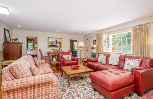 Laurel Park House | 182 m² House ∙ 3 bedrooms ∙ 8 guests
