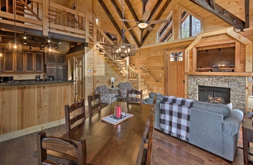 Bryson City House | 183 m² House ∙ 3 bedrooms ∙ 8 guests