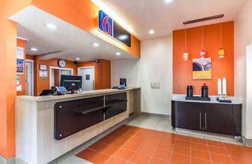 Southwest Raleigh Hotel | 19 m² Hotel ∙ 6 guests