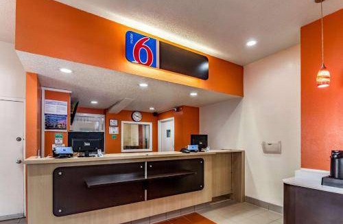 Southwest Raleigh Hotel | 19 m² Hotel ∙ 6 guests