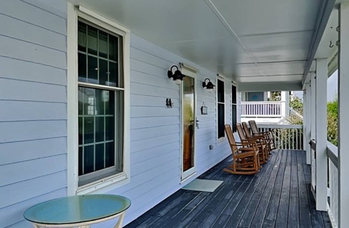 Village of Stump Sound House | 190 m² House ∙ 3 bedrooms ∙ 8 guests
