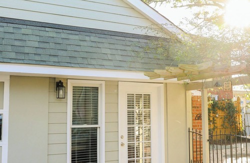Wilmington House | 1916 Coastal Grandmother & modern ADU with firepit