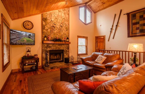Blowing Rock Cabin | 192 m² Cabin ∙ 2 bedrooms ∙ 8 guests