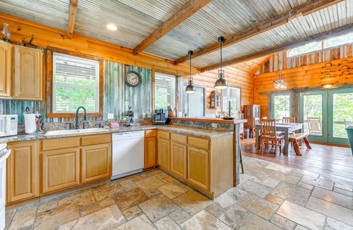 Bryson City House | 192 m² House ∙ 3 bedrooms ∙ 8 guests