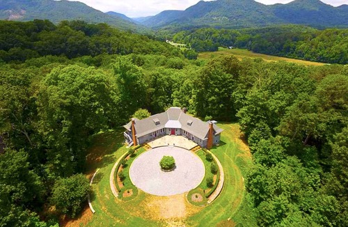 Lynn House | 1920's Historic Mountain Home