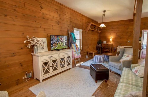 Apple Ridge Cabin | 193 m² Cabin ∙ 3 bedrooms ∙ 8 guests