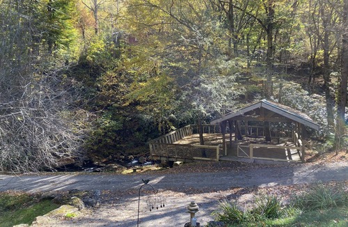Cattail Creek Cabin | 1930’s Log Cabin on Rushing Creek!