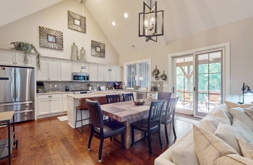 Bear Lake Reserve House | 196 m² House ∙ 4 bedrooms ∙ 11 guests