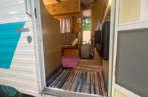 Durham Cottage | 1962 Layton Camper Cottage w/AC - Durham, NC