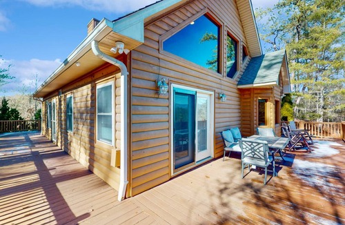 Almond Cabin | 197 m² Cabin ∙ 3 bedrooms ∙ 8 guests