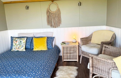 Stannington Cabin | 1br-sleeps2-field View-parking-cabin Experience