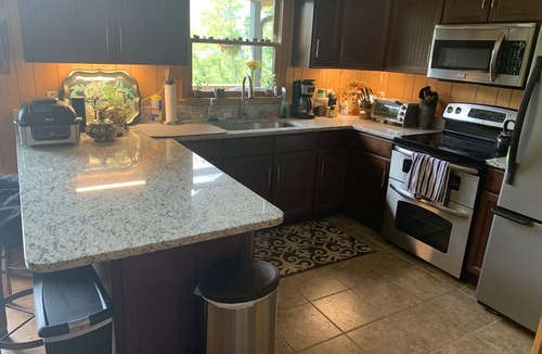 Valley Creek Run House | 2 BD 2 ½ BA Retreat with easy, year-round access, Spectacular views, WIFI
