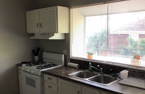 Oakhurst House | 2 BD/2 BA