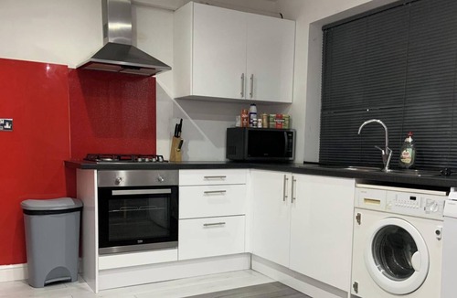 Lacey Green House | 2 Bed-1 Bath-Sleeps 4-Parking-Pets