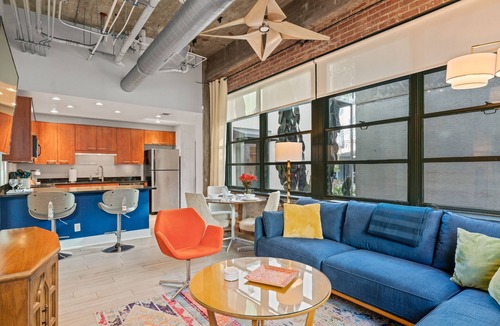 Old West Broad Neighborhood Condo | 2 Bed/2 Bath Mid-Century Modern Condo Loft, Historic Savannah. Walk everywhere!