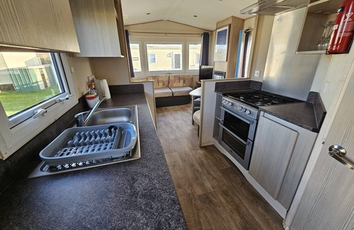 Rhyl Cabin | 2 Bed Caravan Leanne Centeal Heated