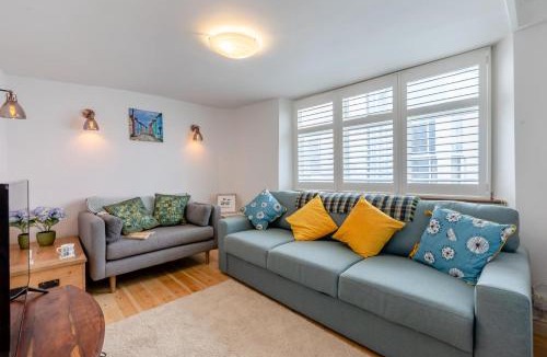 Appledore House | 2 Bed in Appledore oc-s31008