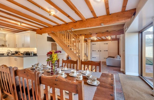 Bradwell Cottage | 2 Bed in Bradwell (oc-l30646)