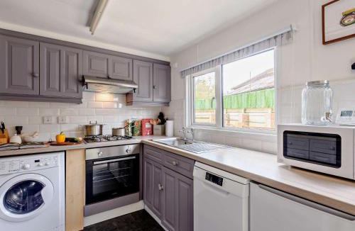 New Forest District Cabin | 2 Bed in Fordingbridge oc-82875