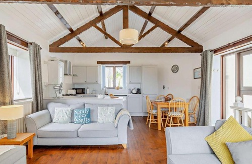 Looe House | 2 Bed in Looe oc-b27563