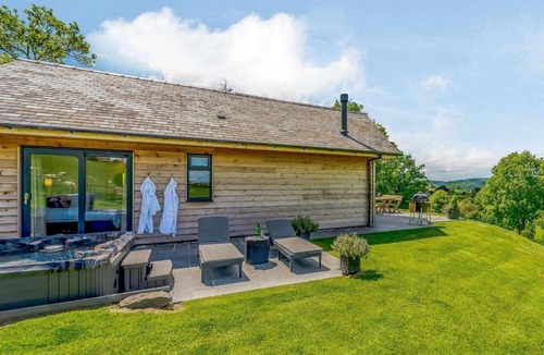 Montgomery Cabin | 2 Bed in Montgomery oc-83243