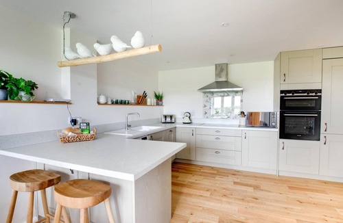 Sudbury Cottage | 2 Bed in Newton (oc-swro)