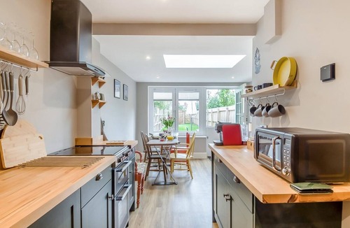 Pakefield Cottage | 2 Bed in Pakefield (oc-p32922)