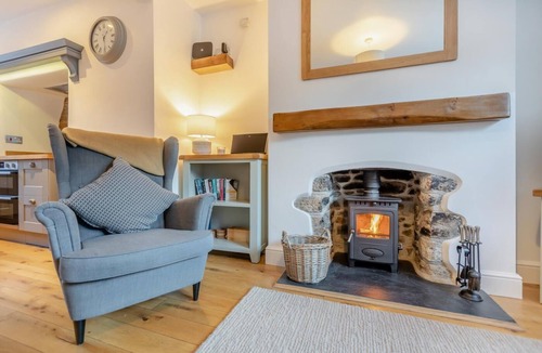 Sticklepath Cottage | 2 Bed in Sticklepath (oc-l33312)