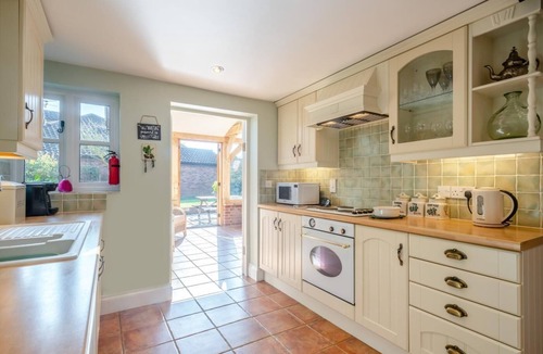Irstead Cottage | 2 Bed in Upton (oc-867)