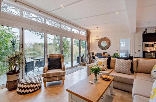 Welney Cabin | 2 Bed in Welney oc-k30123