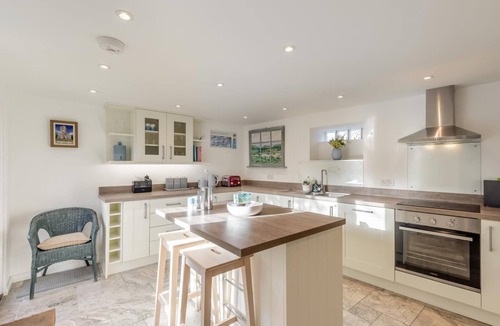 Worth Matravers Cottage | 2 Bed in Worth Matravers (oc-q33640)