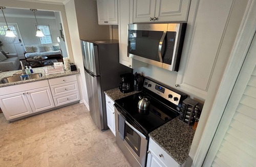 Siler City House | 2 bedroom, 1 bath, remodeled 1945 cottage, 1000sq.ft. Two new LUX KING size beds