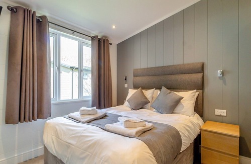 Woolverstone Cabin | 2 bedroom accommodation in Woolverstone, Ipswich