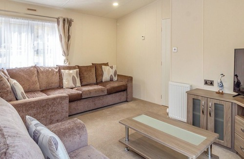 Woolverstone Cabin | 2 bedroom accommodation in Woolverstone, Ipswich