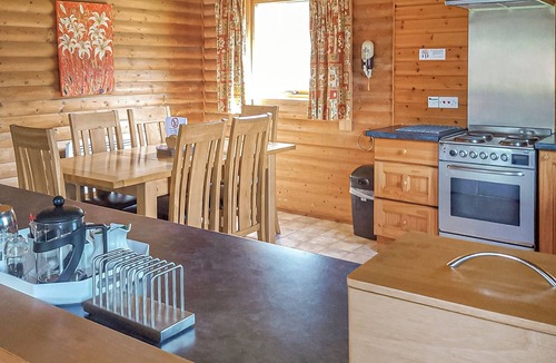 Pentrefelin Ski Chalet | 2 bedroom accommodation in Llandeilo, Nr Carmarthen