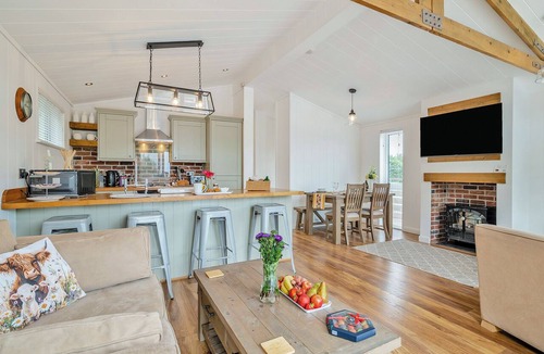 Cannington Ski Chalet | 2 bedroom accommodation in Cannington