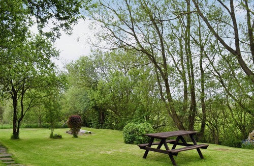 Hope Valley Cottage | 2 bedroom accommodation in Hope Valley
