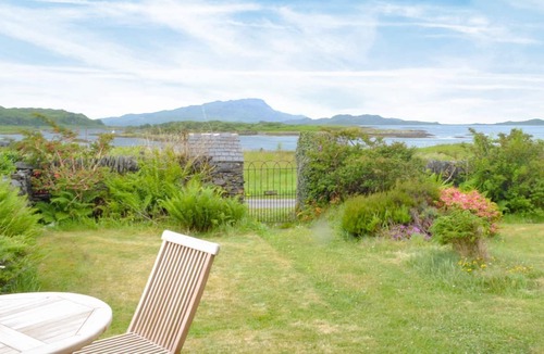 Isle of Luing Cottage | 2 bedroom accommodation in Cullipool