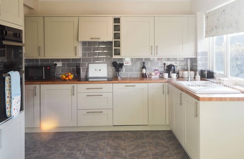 Seahouses Cottage | 2 bedroom accommodation in Seahouses, near Alnwick