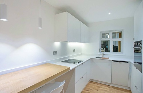 Chesham Apartment | 2 bedroom accommodation in The Vale, near Chesham
